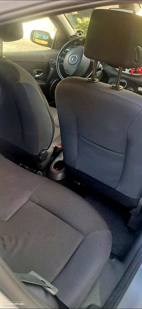 Renault Clio 1.5 dCi Dynamique Luxe - 1