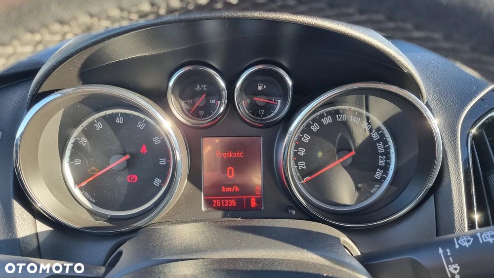 Opel Astra 1.4 Turbo Cosmo - 12