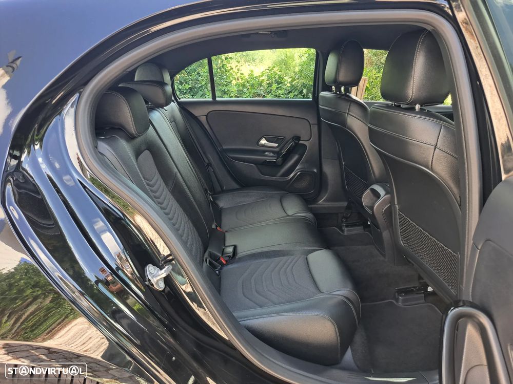 Mercedes-Benz A 180 d Style Plus Aut. - 54