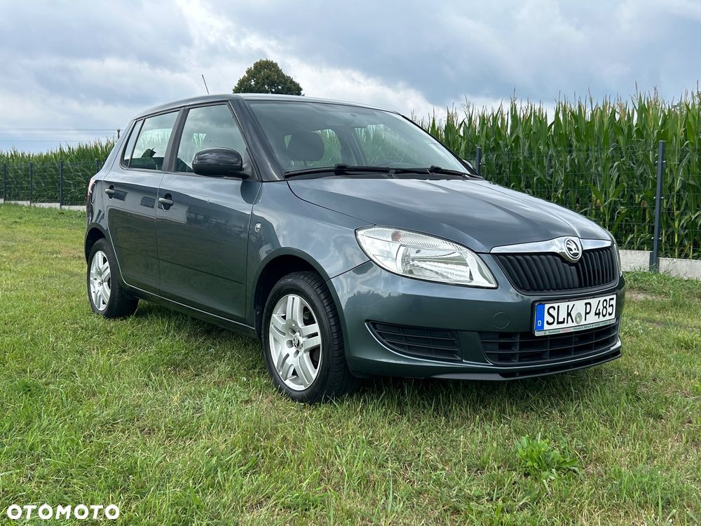 Skoda Fabia 1.2 HTP Cool Colour Edition - 11