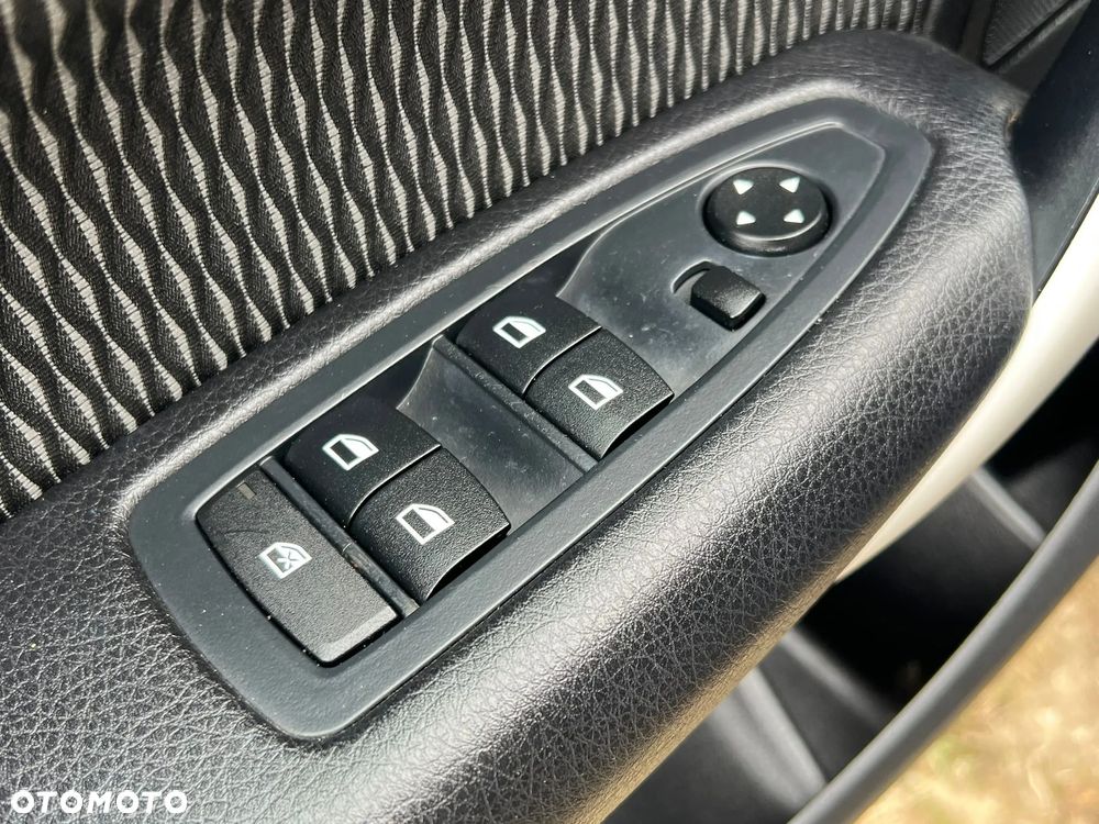 BMW Seria 1 116d DPF Edition Lifestyle - 24