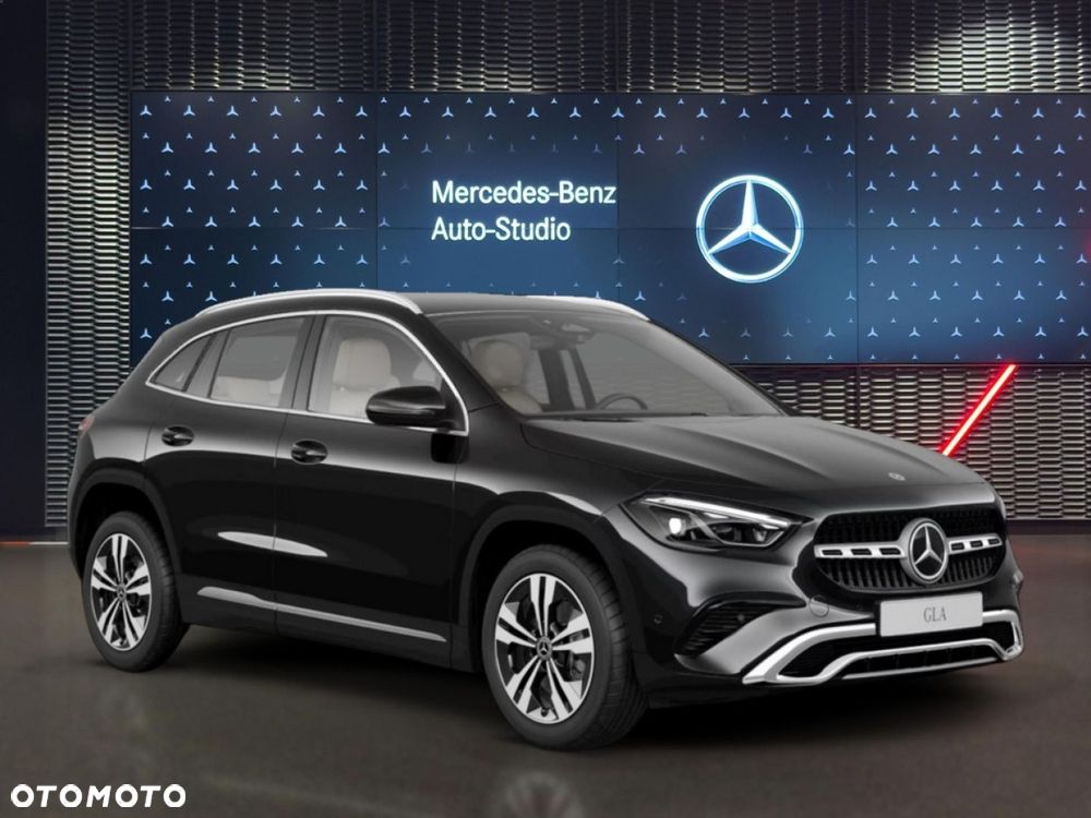 Mercedes-Benz GLA - 1
