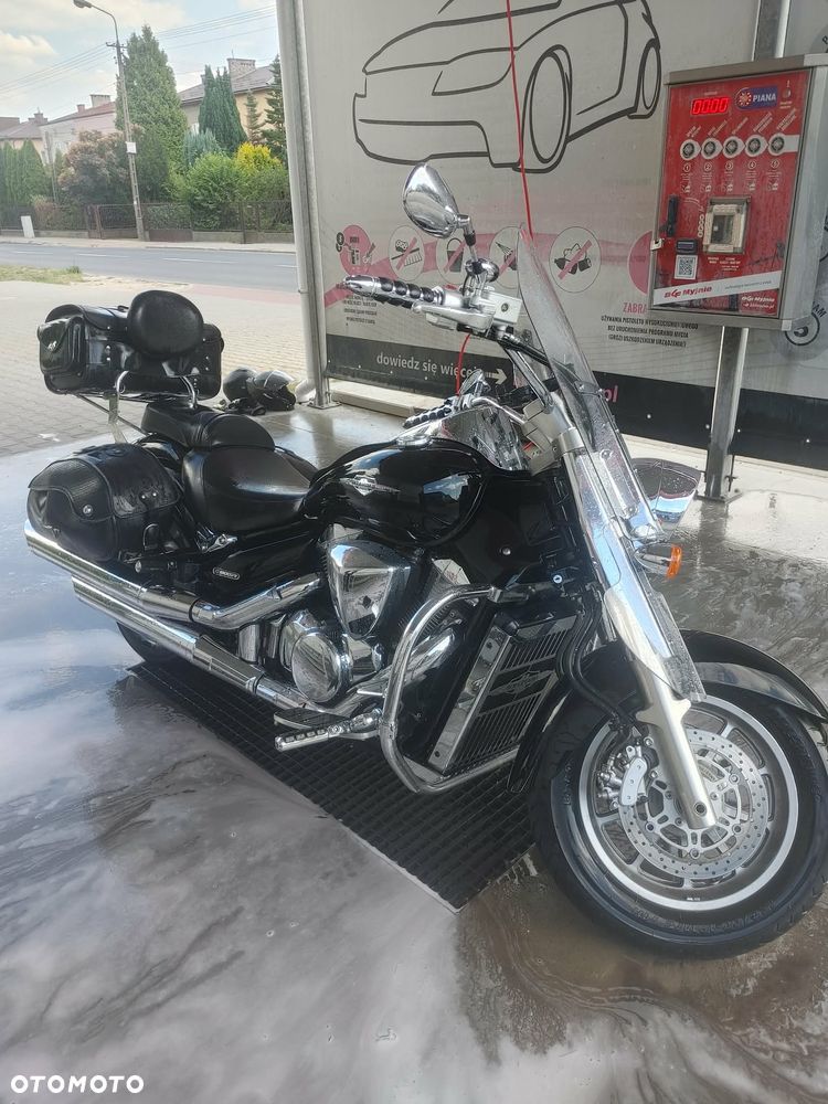 Suzuki Intruder - 14