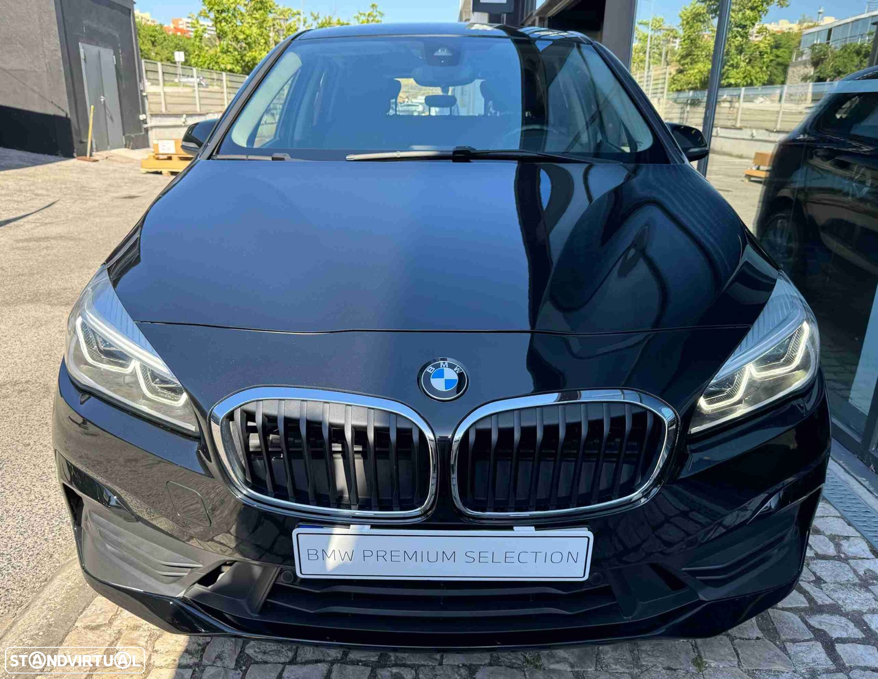 BMW 225xe Active Tourer - 2