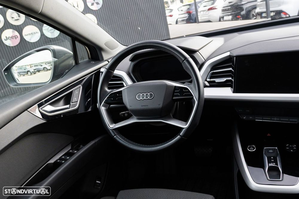 Audi Q4 e-tron 45 quattro - 24