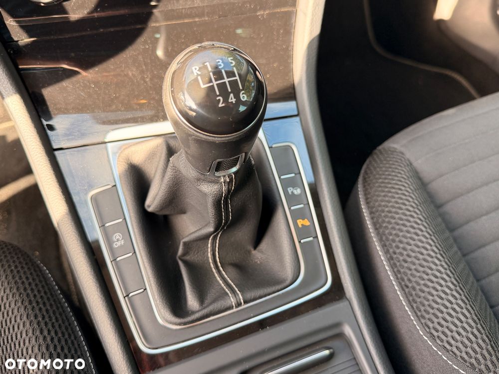 Volkswagen Golf 1.4 TSI BlueMotion Technology Cup - 22