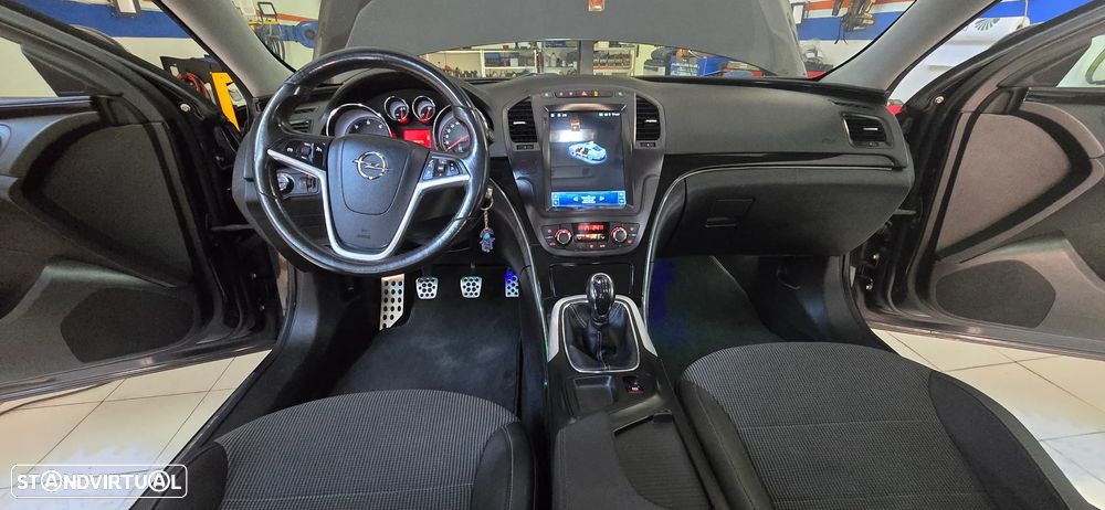 Opel Insignia 2.0 CDTi Cosmo - 11