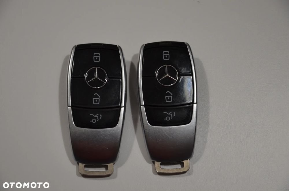 Mercedes-Benz Klasa E 220 d 9G-TRONIC - 10