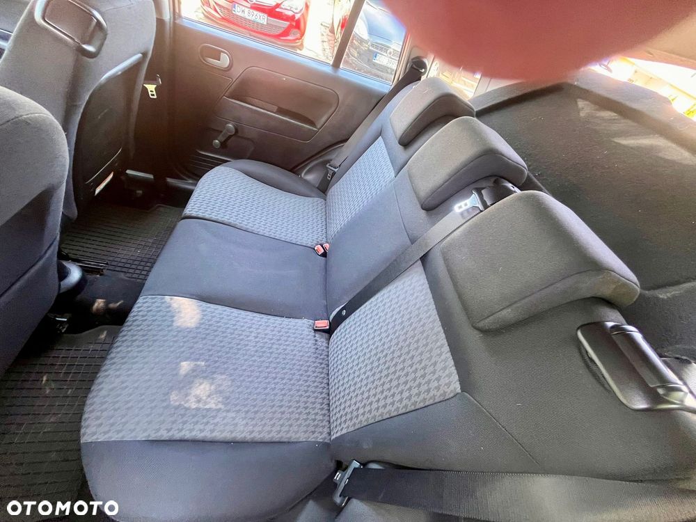 Ford Fusion - 12