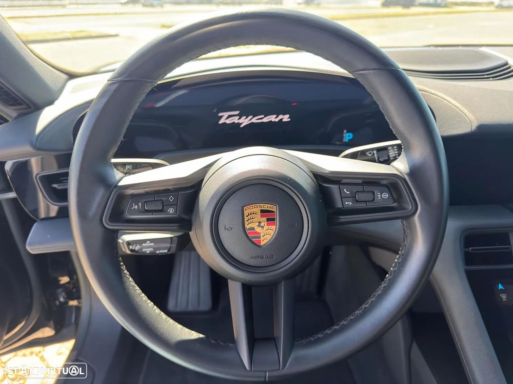 Porsche Taycan 4 - 37