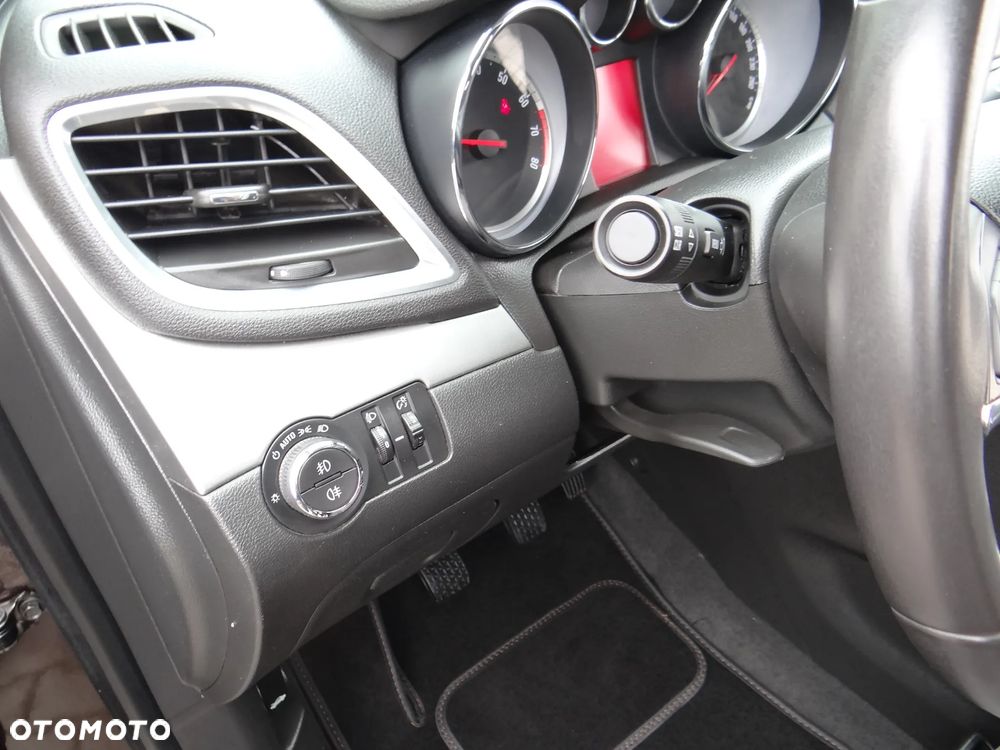 Opel Mokka 1.4 T Cosmo S&S - 26