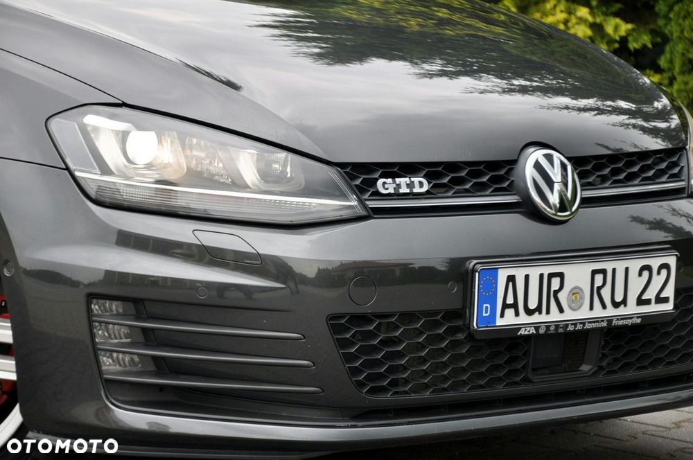 Volkswagen Golf - 12