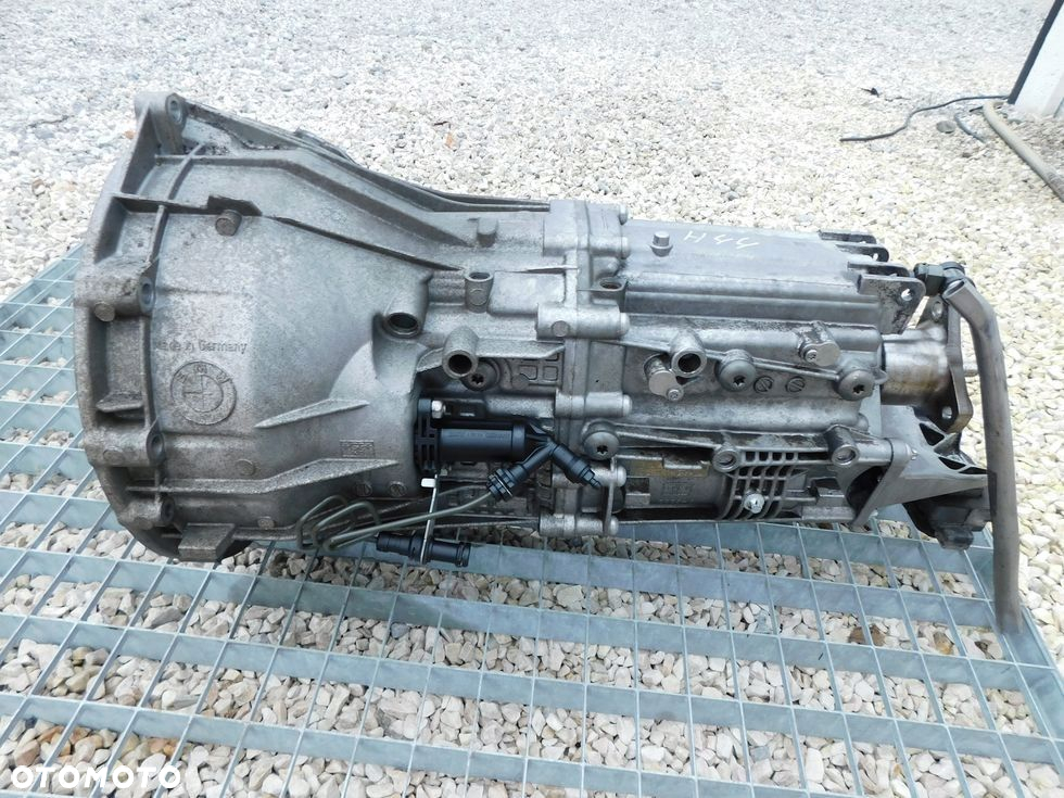 Skrzynia biegów manual BMW 5 E60 E61 2.0D 520D 6 biegów star-stop N47D20 - 4