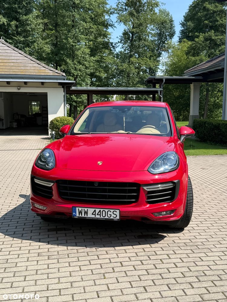 Porsche Cayenne GTS - 2