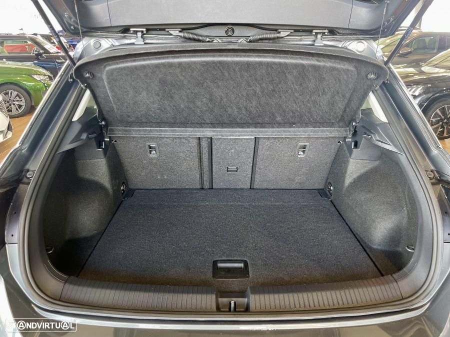 VW T-Roc 1.0 TSI Urban - 28