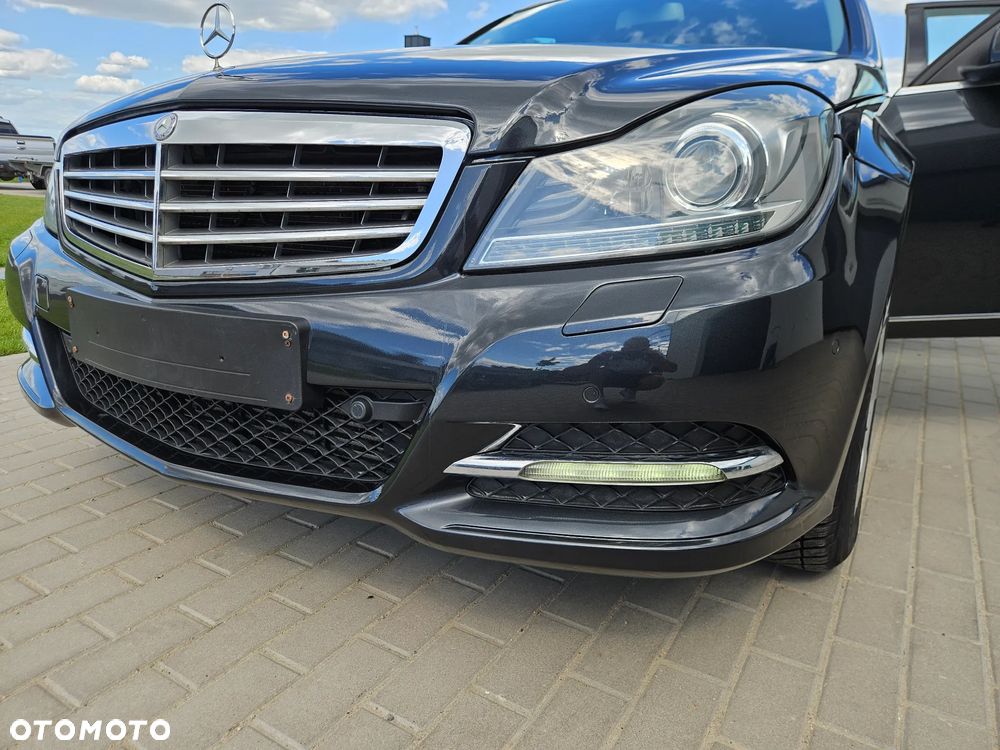 Mercedes-Benz Klasa C 200 (BlueEFFICIENCY) 7G-TRONIC Elegance - 38