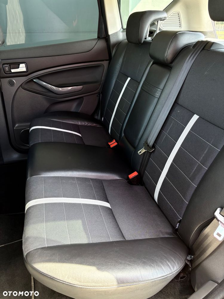 Ford Kuga 2.0 TDCi Titanium - 25