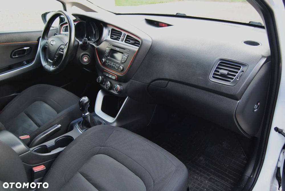 Kia Ceed 1.6 CRDi SW Spirit - 7