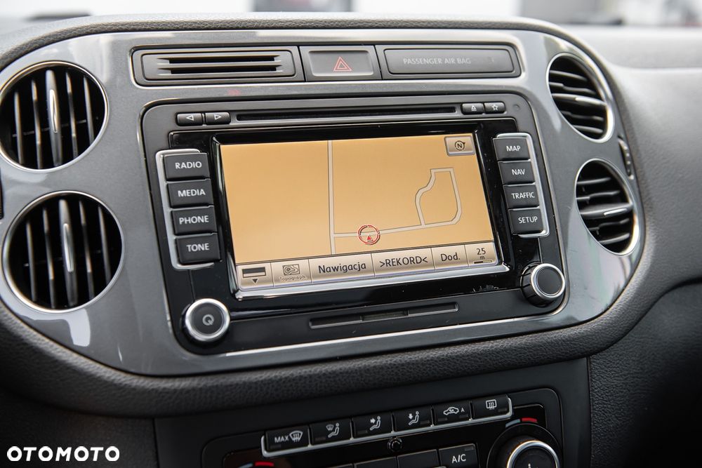 Volkswagen Tiguan 2.0 TDI 4Mot R-Style DSG - 24