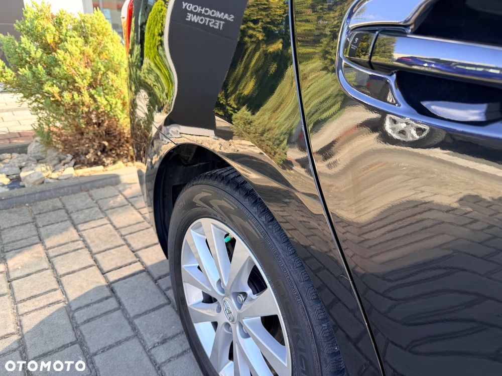 Toyota Avensis 1.6 Active - 20