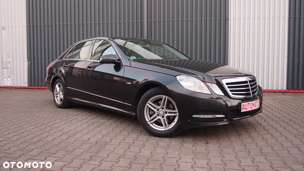 Mercedes-Benz Klasa E 200 CGI BlueEFFICIENCY Automatik Avantgarde - 2
