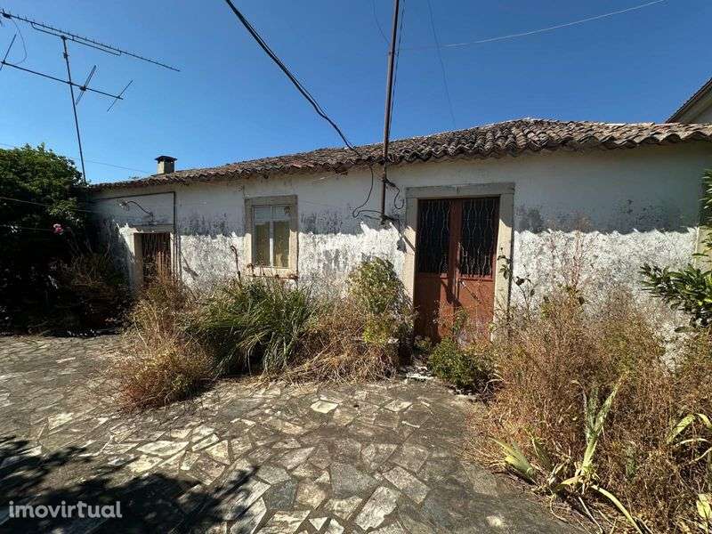 Moradia para reconstrução - Grande imagem: 3/7