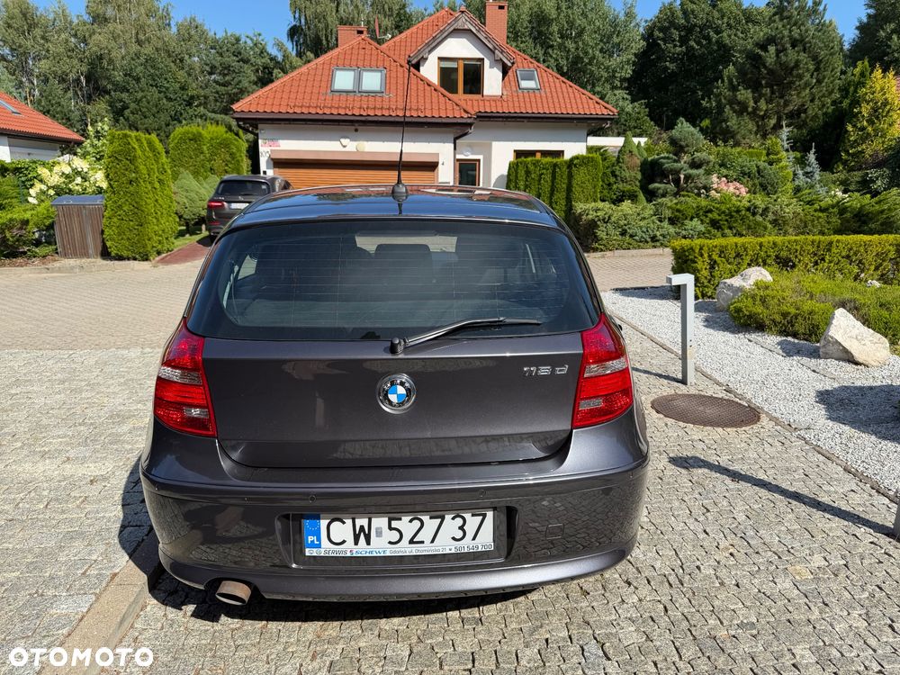BMW Seria 1 118d DPF - 13