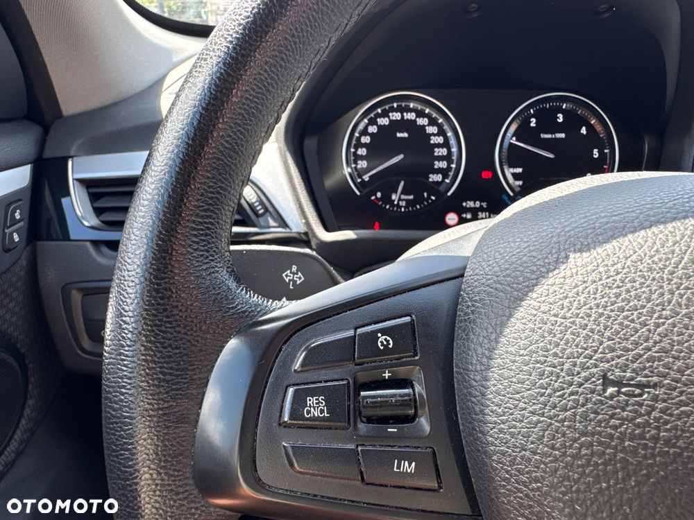 BMW X1 sDrive16d - 34