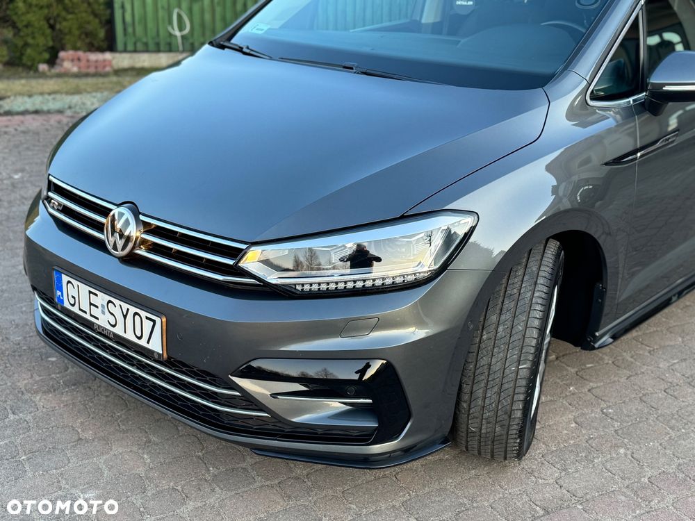 Volkswagen Touran - 11