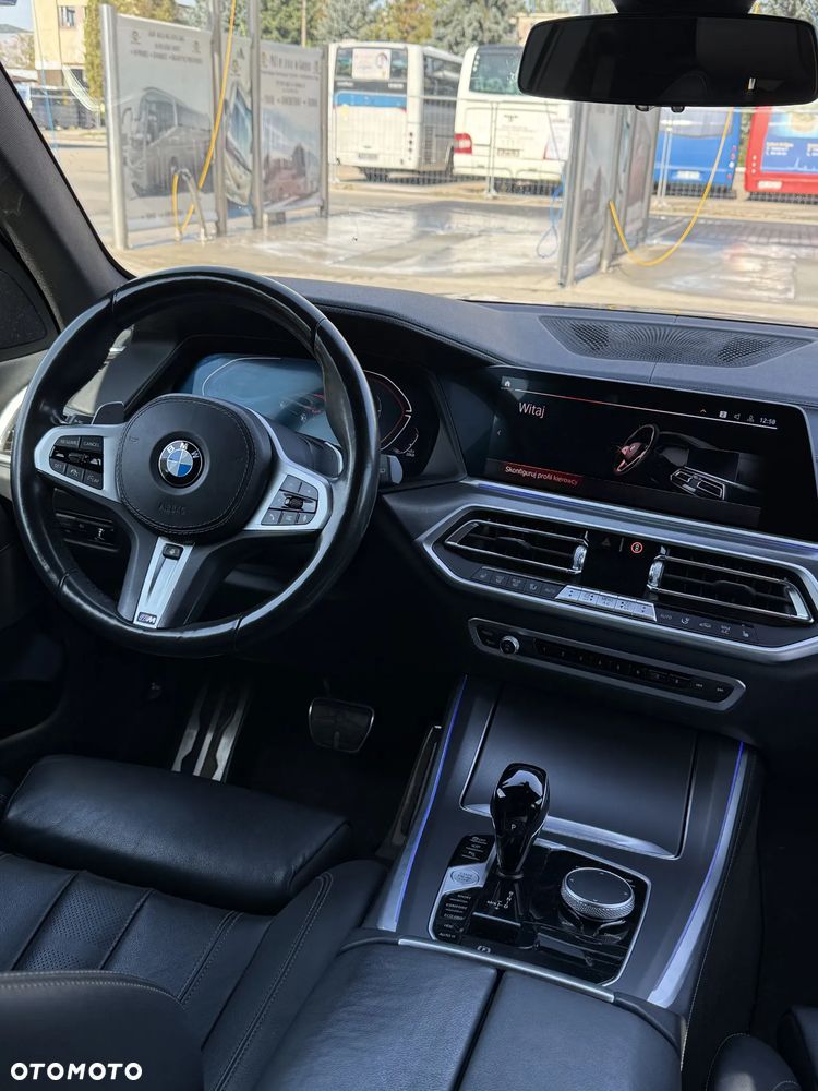 BMW X5 xDrive40d mHEV - 26