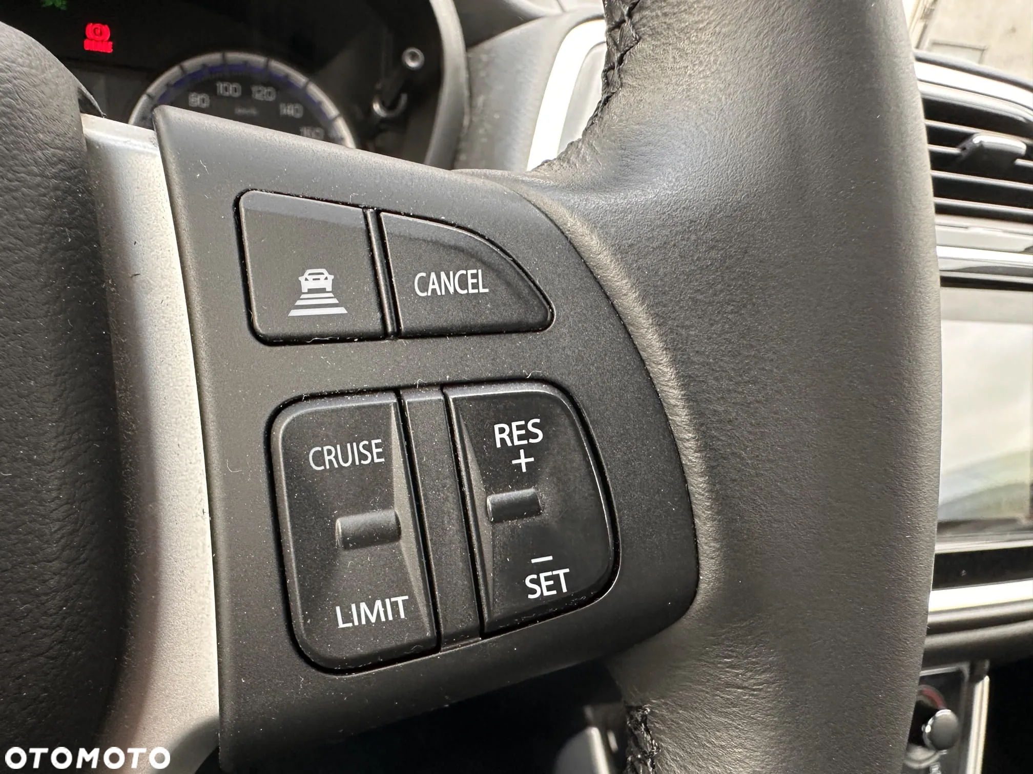 Suzuki SX4 S-Cross 1.4 SHVS Elegance SP - 33