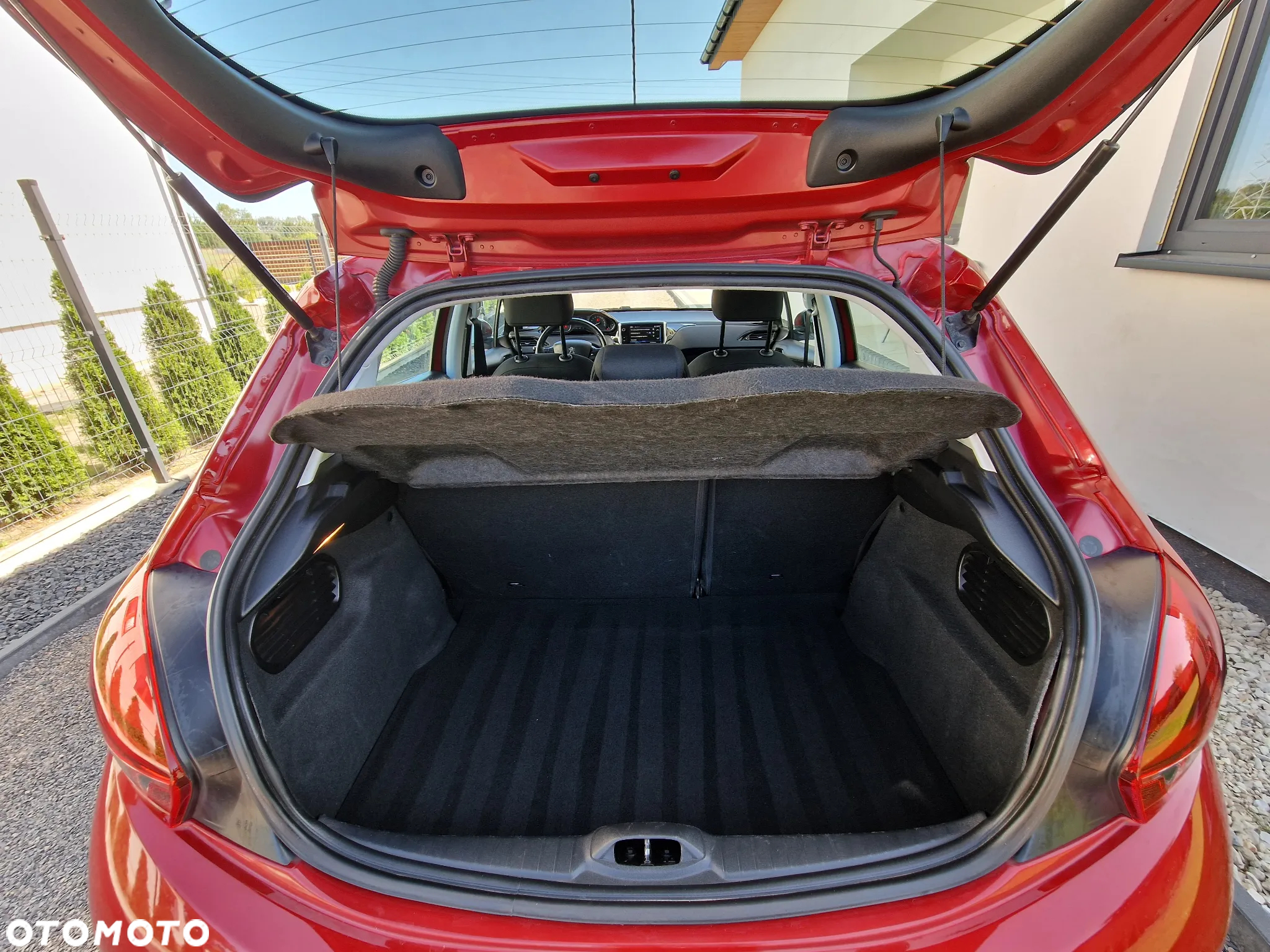 Peugeot 208 1.2 PureTech Allure - 24
