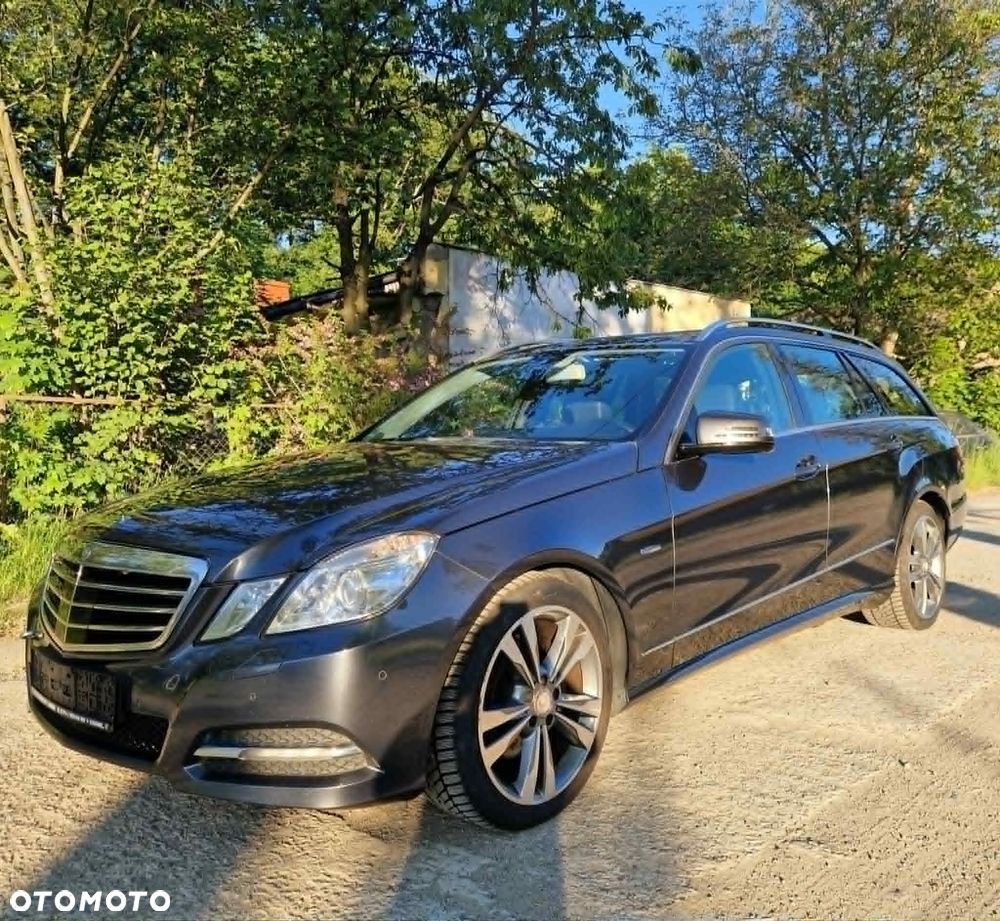 Mercedes-Benz Klasa E 350 CDI DPF 4Matic BlueEFFICIENCY 7G-TRONIC Avantgarde - 27