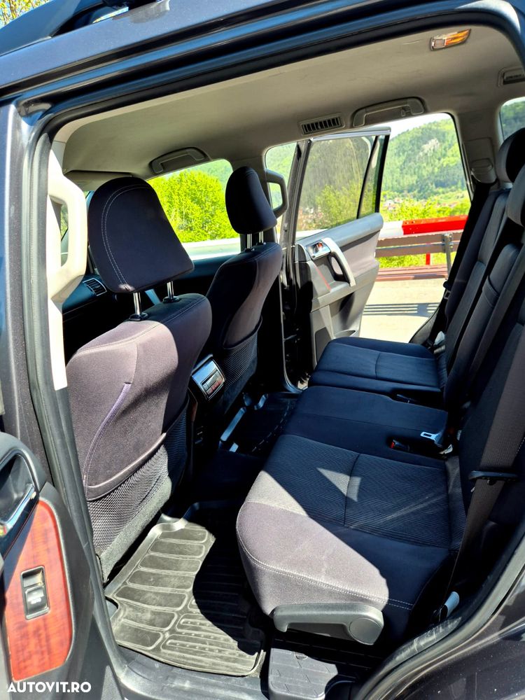 Toyota Land Cruiser 2.8l Turbo D-4D A/T AVS Luxury - 13