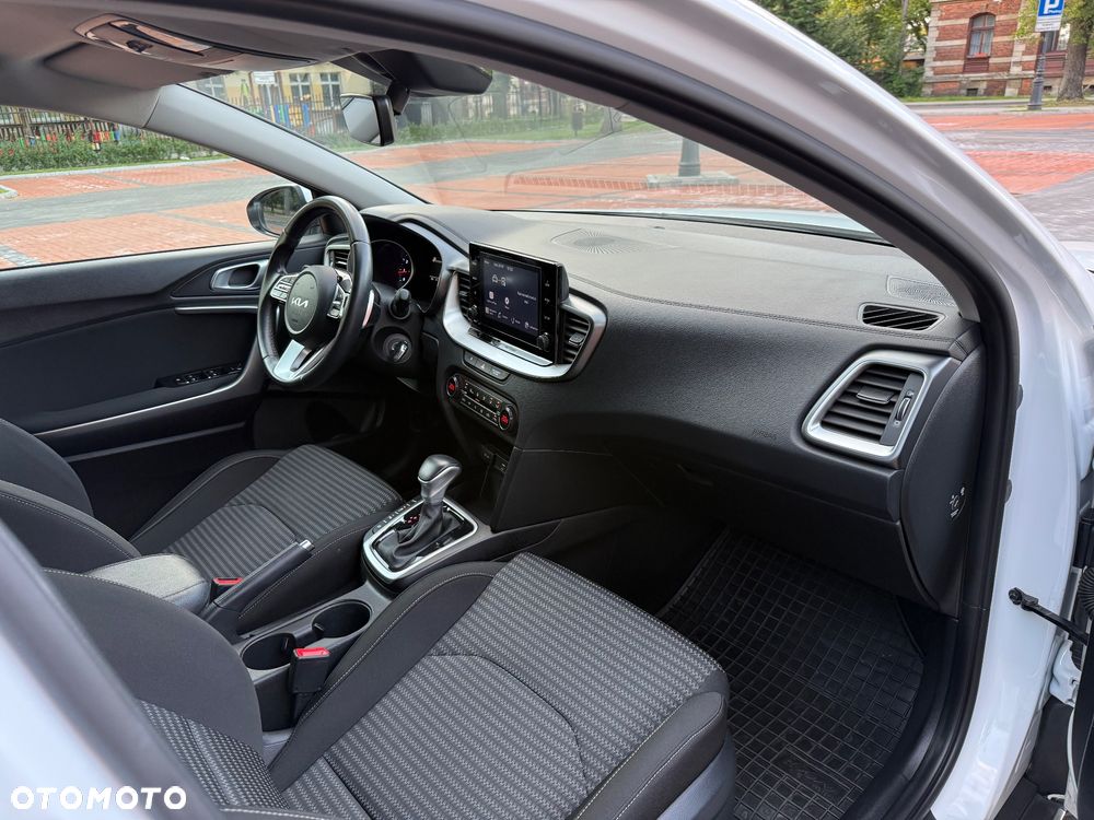 Kia XCeed - 12