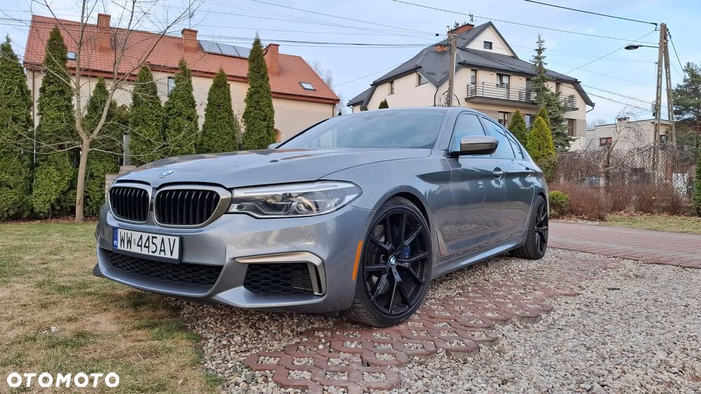 BMW Seria 5 M550i xDrive - 36