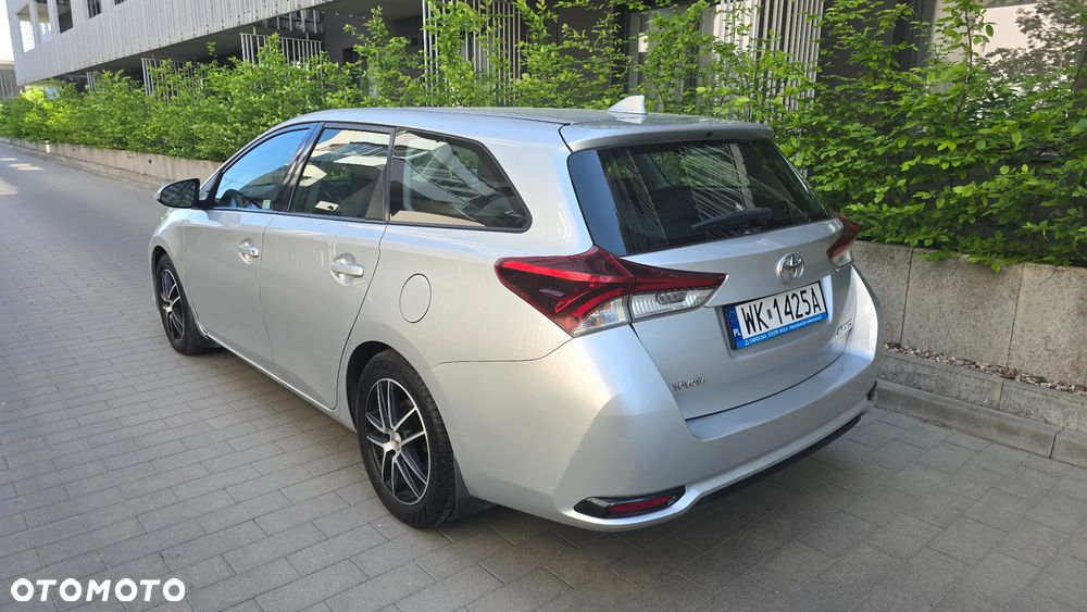 Toyota Auris 1.4 D-4D Active - 12