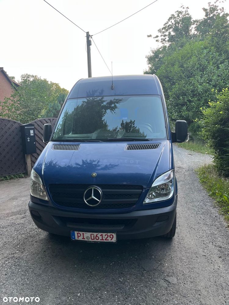 Mercedes-Benz Sprinter - 2