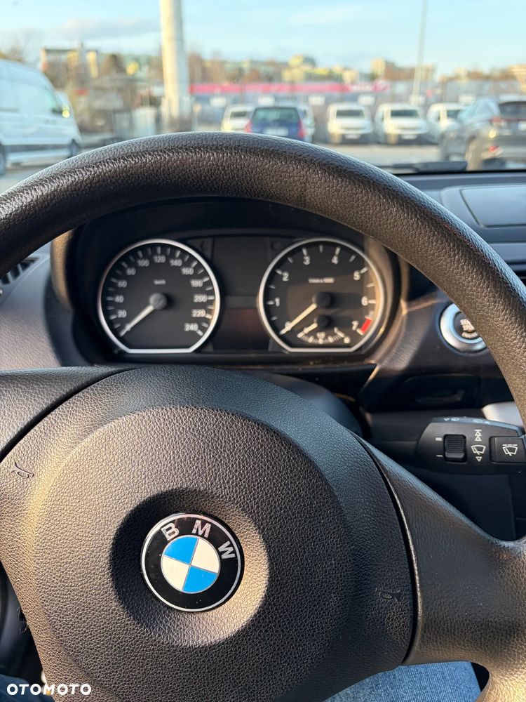 BMW Seria 1 - 15