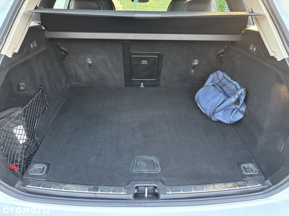 Volvo XC 60 B4 B Momentum Pro - 38