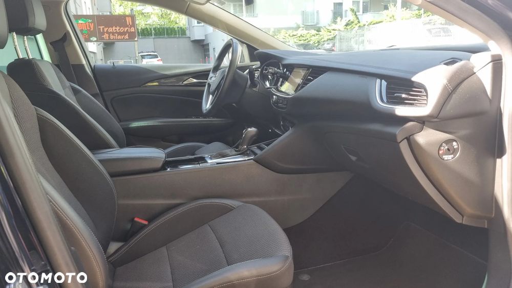 Opel Insignia 1.6 T Innovation S&S - 19