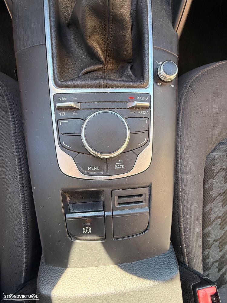 Audi A3 Sportback 1.6 TDI - 17