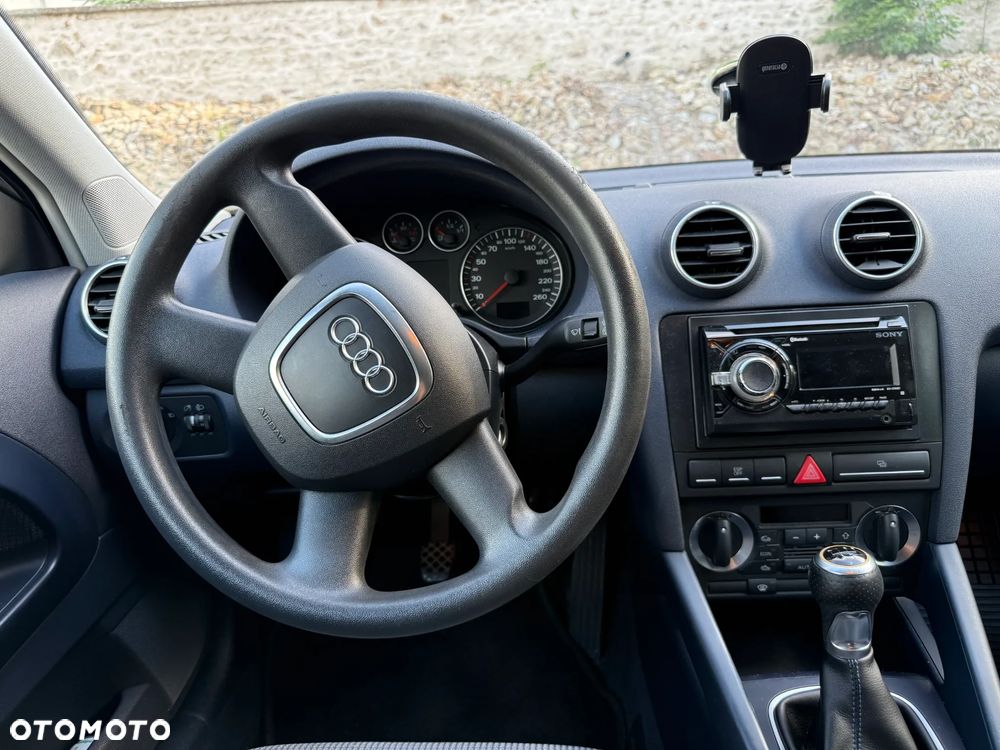 Audi A3 3-drzwiowe 1.6 Ambiente - 26