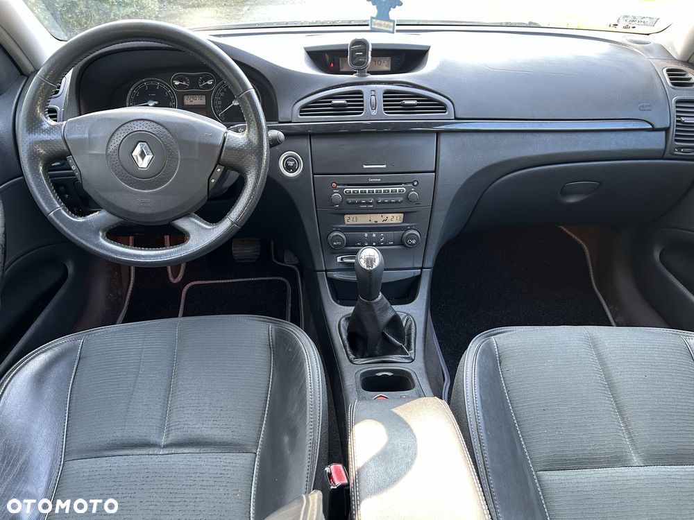 Renault Laguna - 8
