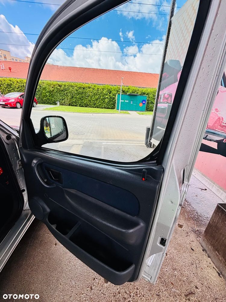 Citroën Berlingo 1.6i Prestige - 8