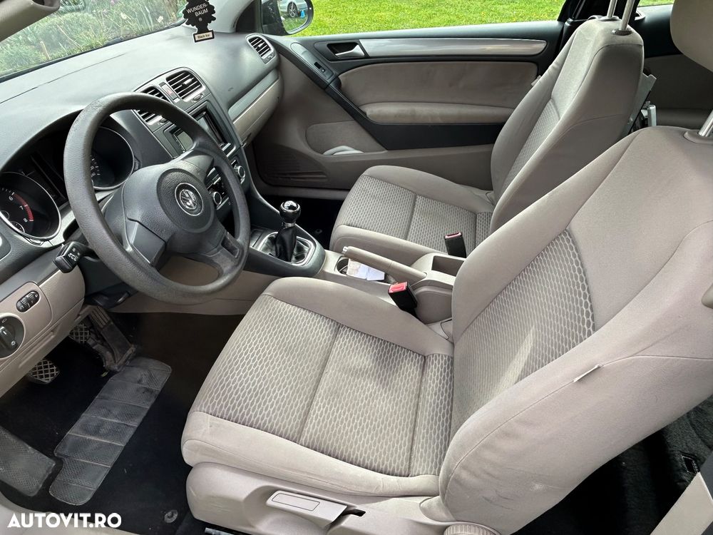 Volkswagen Golf - 11