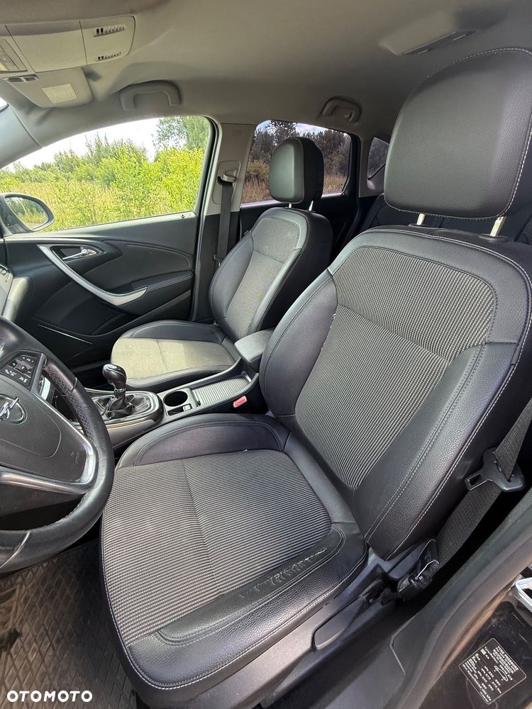 Opel Astra 2.0 CDTI Cosmo - 9