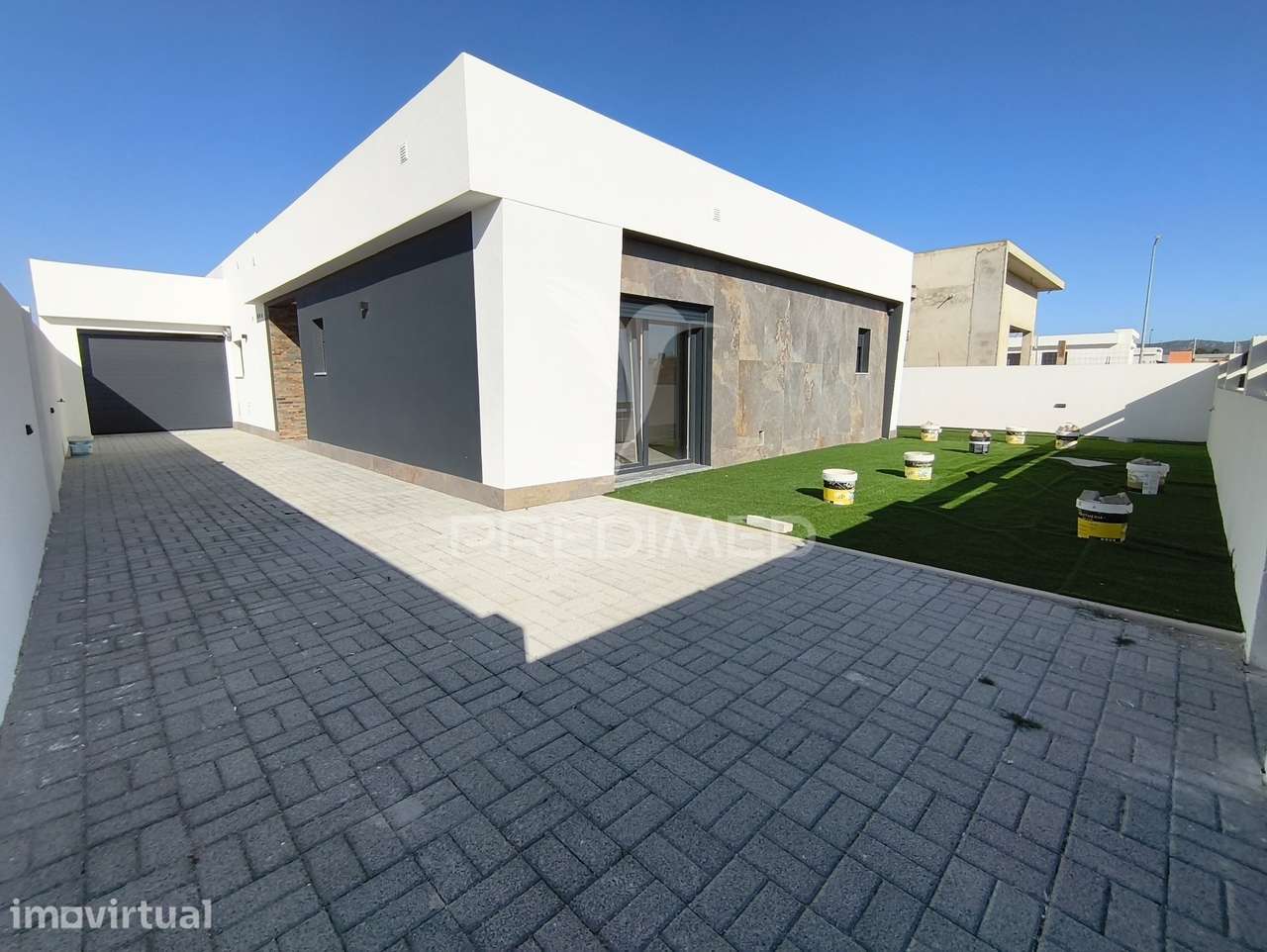 Moradia Isolada com Piscina – Possibilidade de PERMUTA - Grande imagem: 4/29