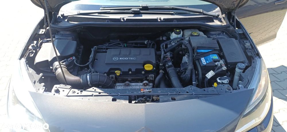 Opel Astra 1.4 T Cosmo EU6 - 12