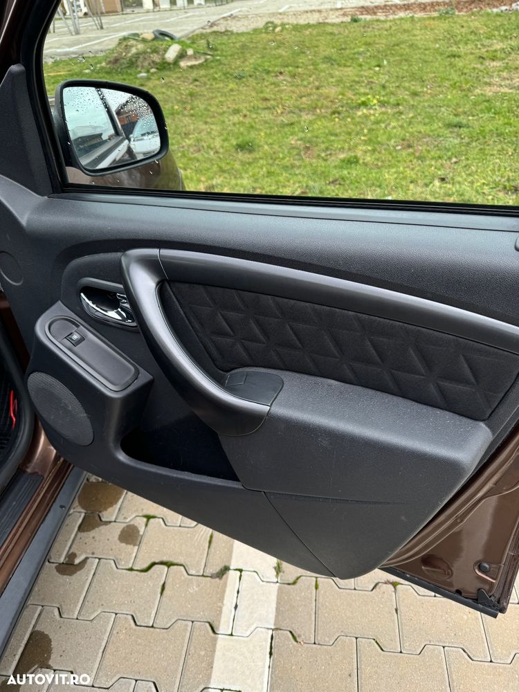 Dacia Duster 1.2 TCe 4x2 Laureate - 12